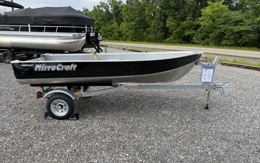 MirroCraft F-4602 Resorter Utility / Laker Boat: $4,454